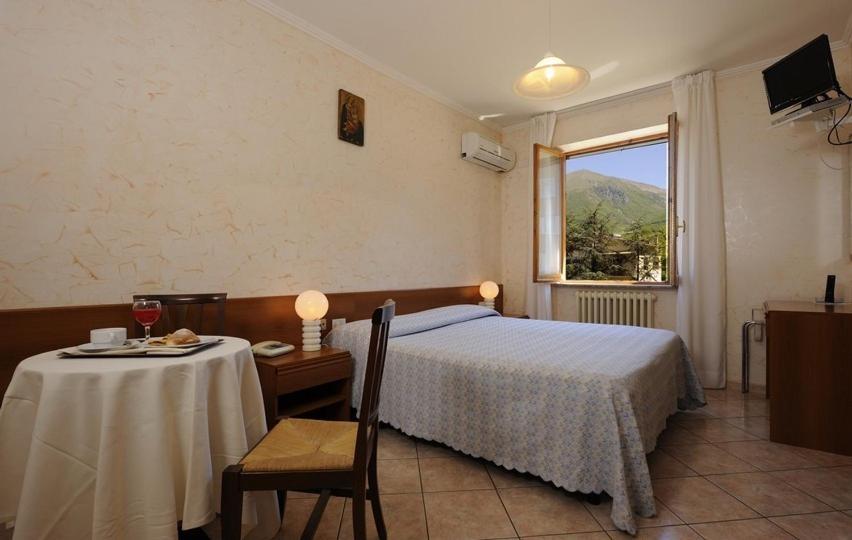 Hotel Europa Norcia Pokoj fotografie